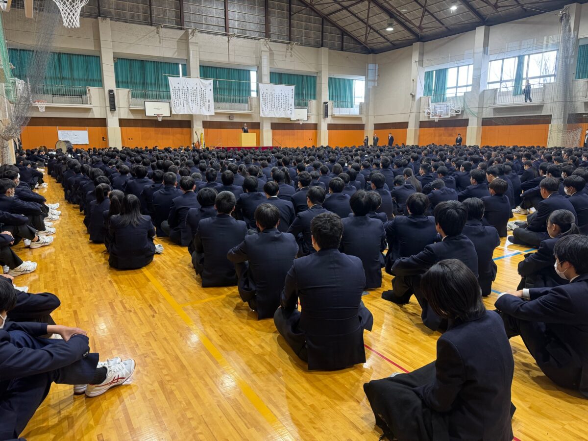 全校集会　高校 