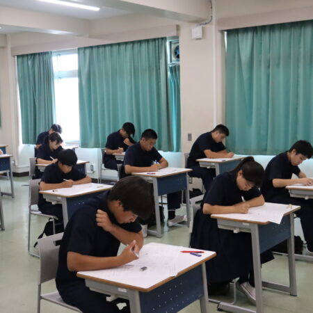 前期期末試験が始まりました
