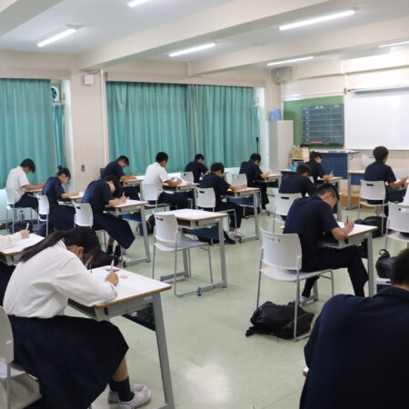 前期期末試験が終わりました