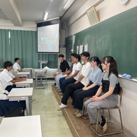 【高１英数】前年度卒業生による講演会