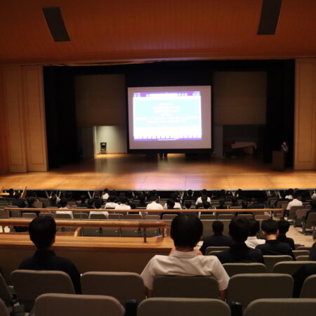 進路集会を実施しました。