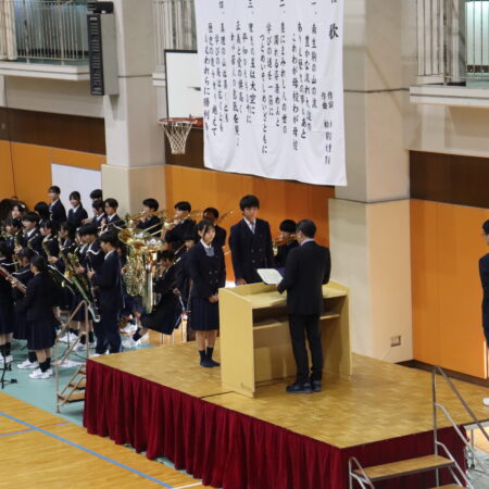 建学記念式典が挙行されました。