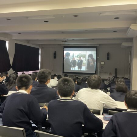 1年生　人権教育行事を行いました。