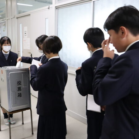 第２９期　生徒会役員選挙が行われました。