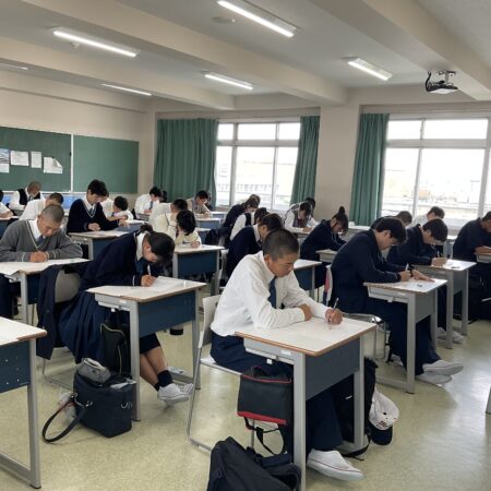 高校1年生総合進学コース　数学Ⅰ単元試験を実施しました