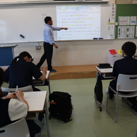 ３年生の英語の授業 ～五ツ木模試に向けて～
